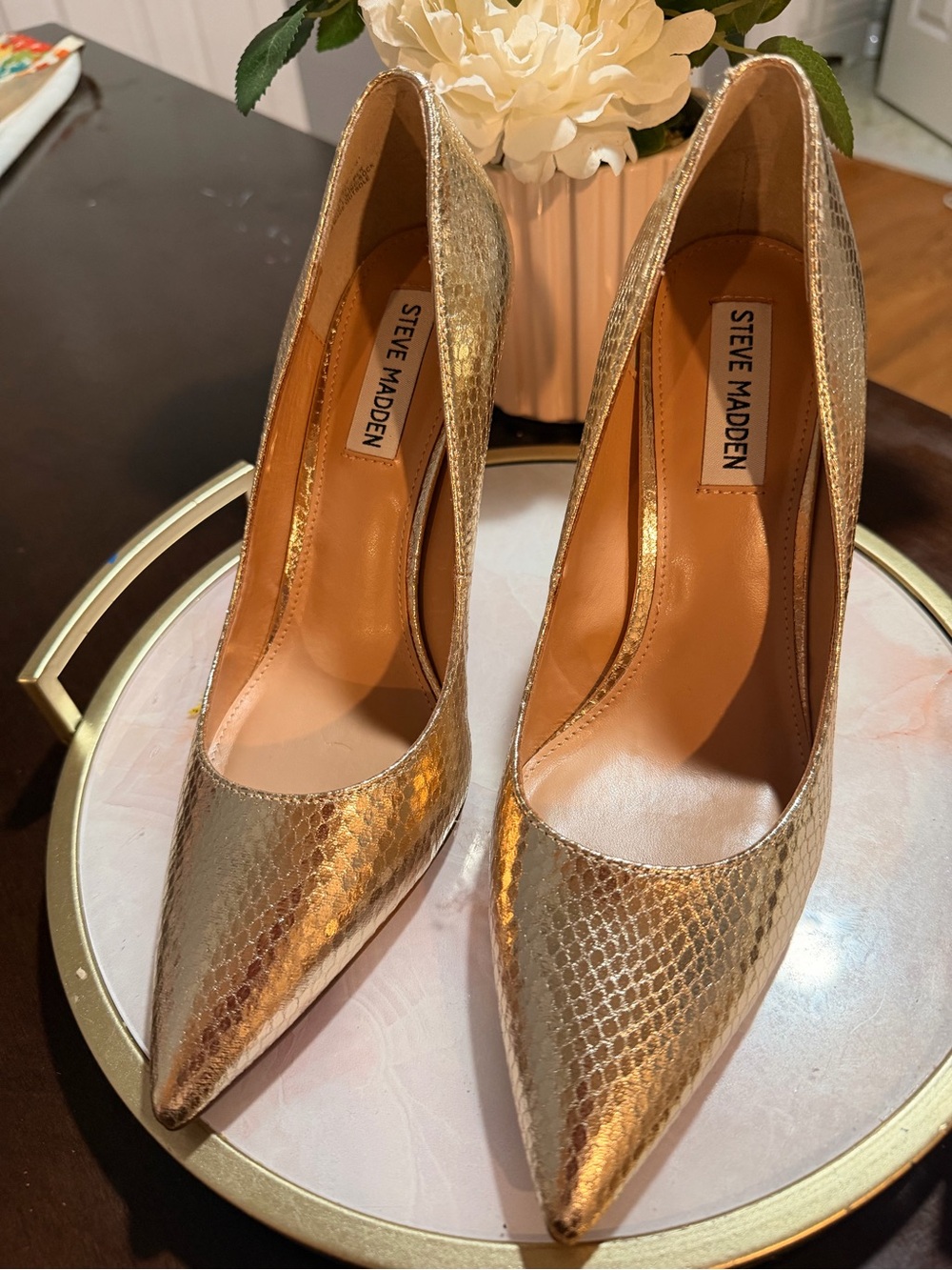 New Steve Madden Metallic Gold Snakeskin Pointed-Toe Pumps